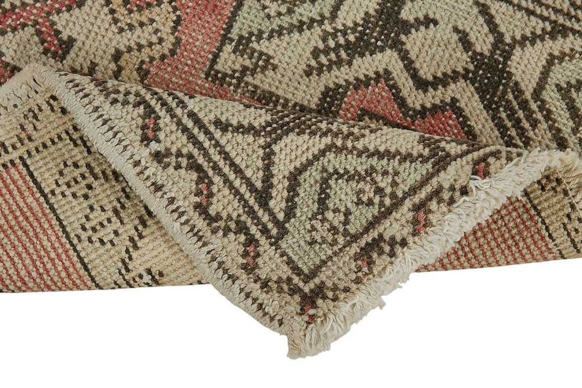 Vayla Düz Pembe Halı Geometrik Desenli Vintage El Dokuma 46x91 cm – kenar detayı