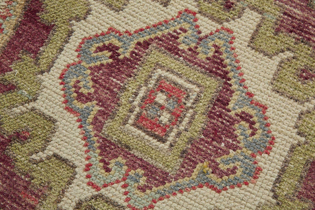 Vayla Bordo Bej Geometrik Desenli Yün El Dokuma Halı 51x92 cm – mekânda kullanım
