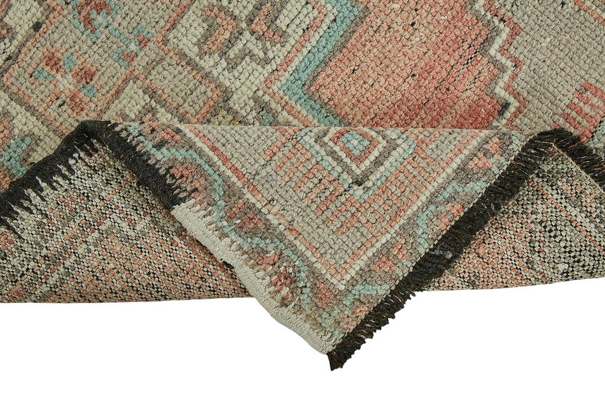 Vayla Pembe Halı Geometrik Desenli Vintage El Dokuma 50x75 cm – kenar detayı