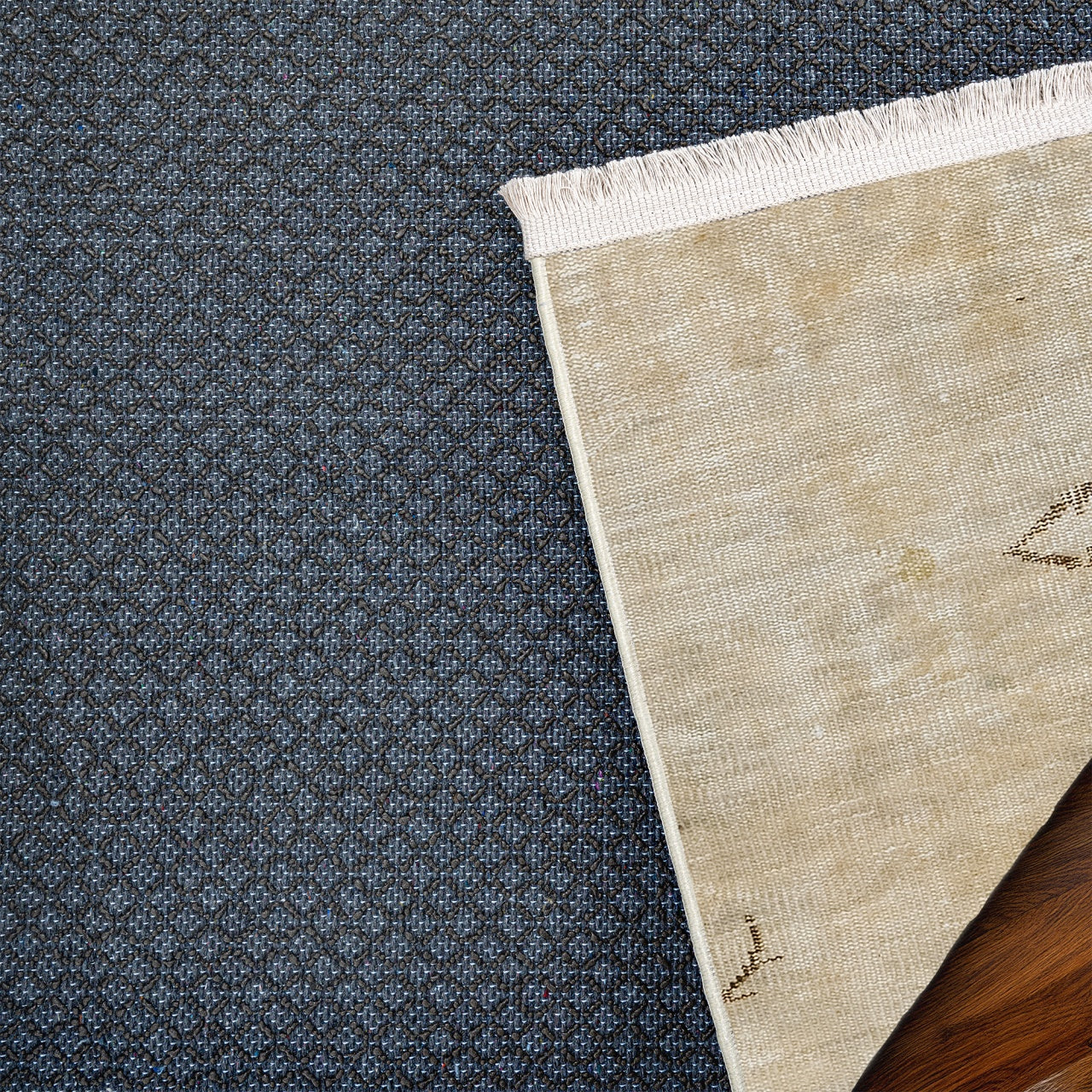 Vintage Bej Eskitme Yün ve Pamuk El Dokuma Halı 169x291