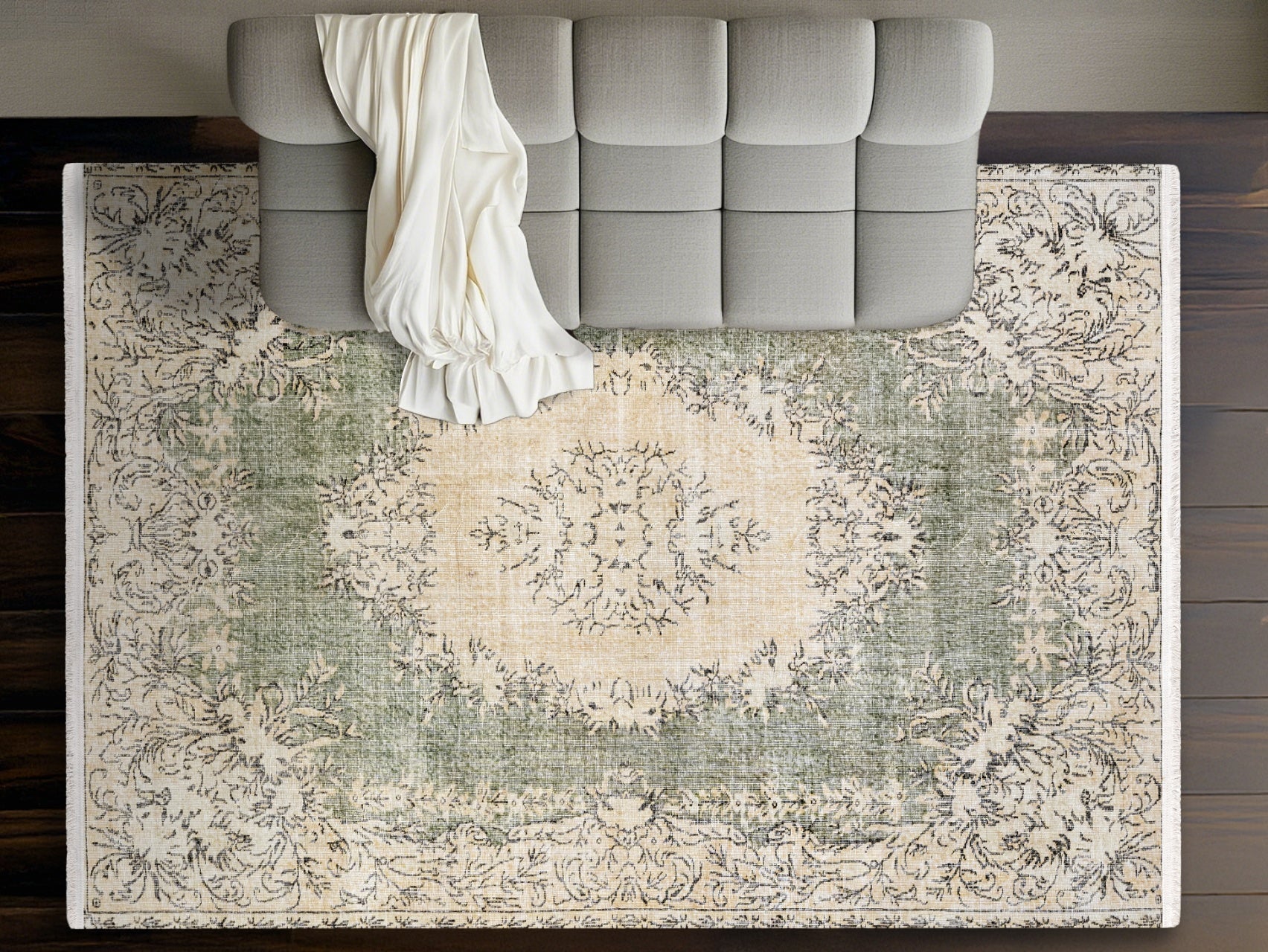 Vintage Yeşil Göbekli Yün ve Pamuk El Dokuma Halı 196x303