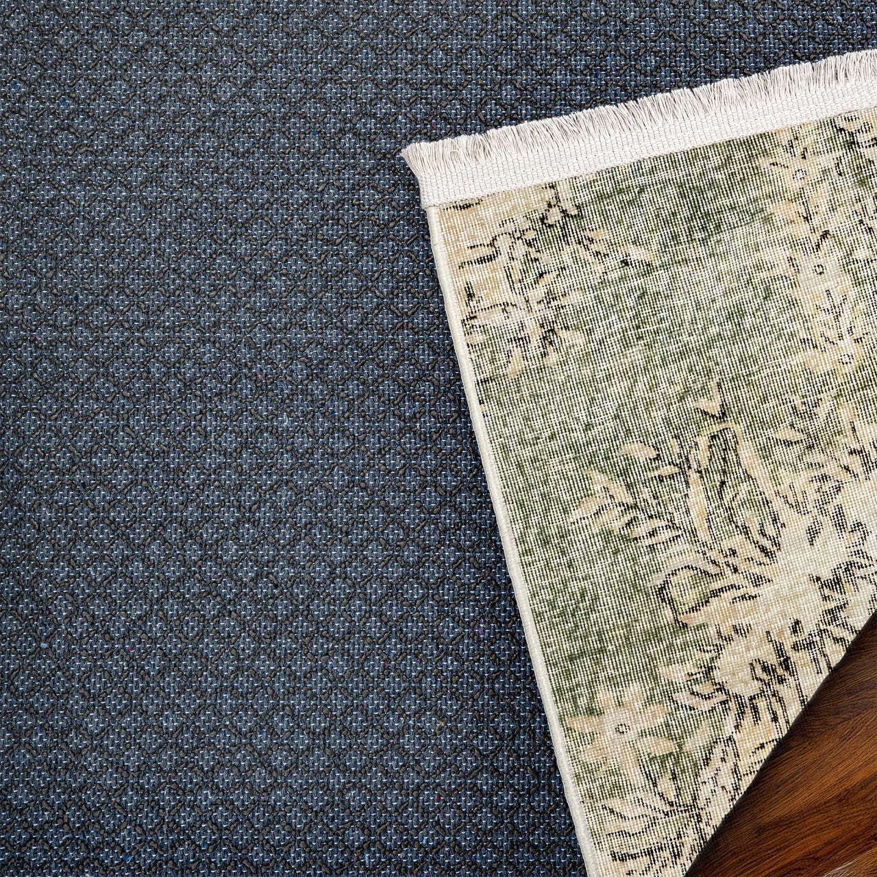 Vintage Yeşil Göbekli Yün ve Pamuk El Dokuma Halı 196x303