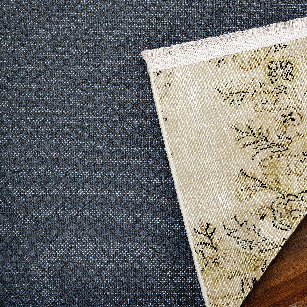 Vintage Bej Göbekli Yün ve Pamuk El Dokuma Halı 180x257