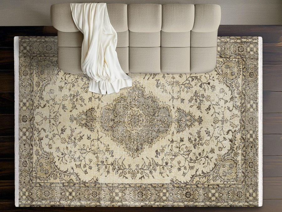 Klassischer Teppich in Creme & Anthrazit mit Medaillon – andere Ansicht