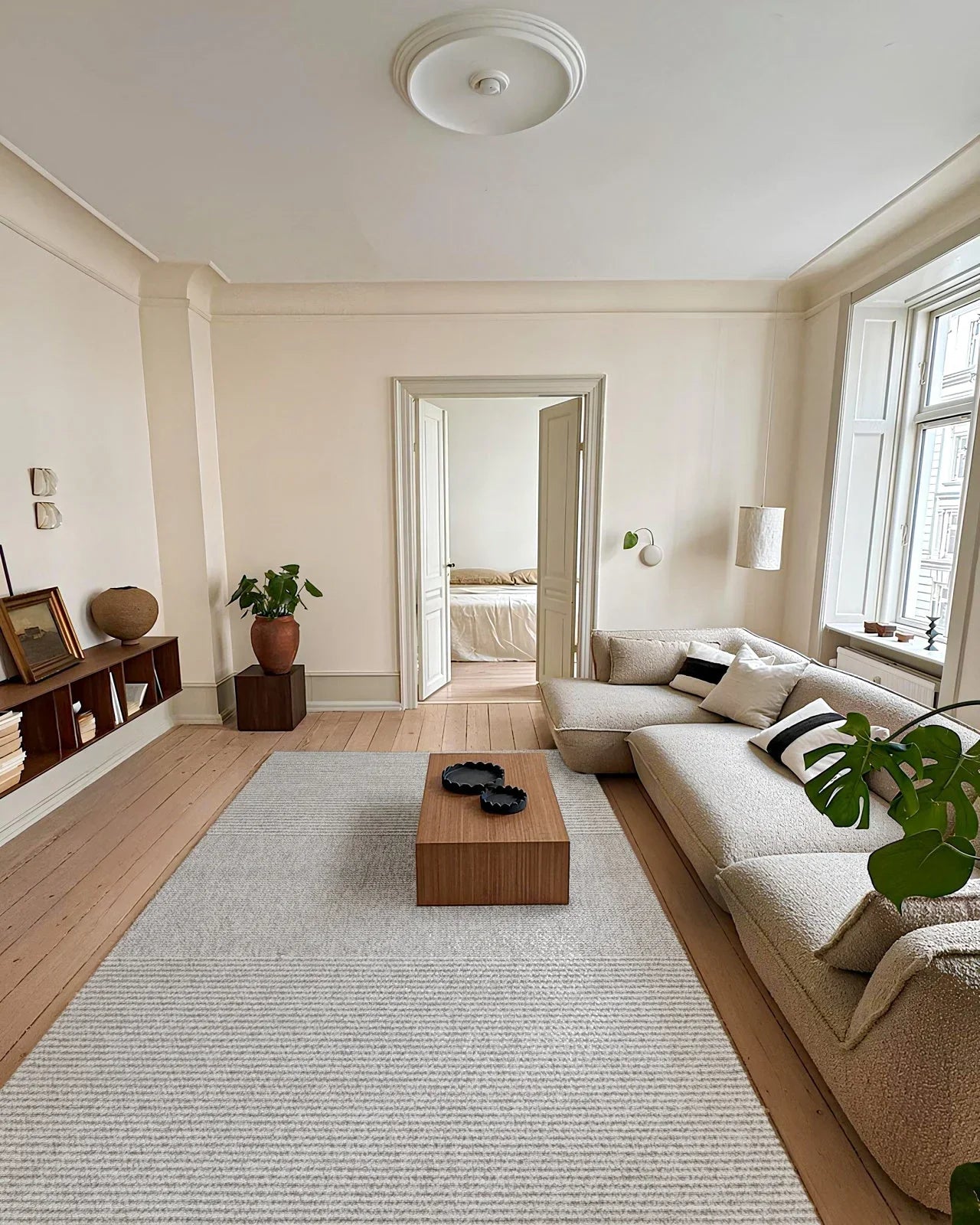 Beyaz Gri Minimalist Modern Halı - Yıkanabilir - Kaymaz Taban - Pati Dostu