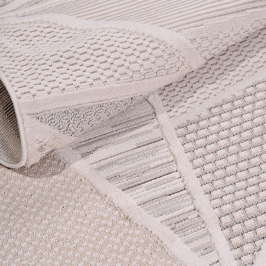 Rutschfester Teppich Beige mit geometrischem Muster – im Flur
