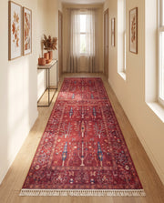 Outlet Dijital Baskı Halı Kırmızı Çiçek Desenli Klasik 100x400 cm - oda içinde görünüm (AI destekli görsel, gerçek ürün deseni) [mockup:15410601591098]