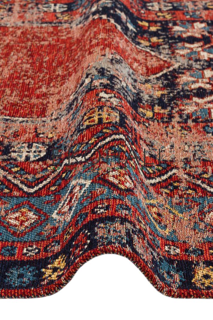 Ludor Kırmızı Lacivert Etnik Desenli Eskitme Görünümlü Kilim – doku yakın çekim