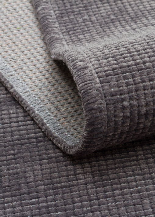 Varni Antrasit Düz Yüzeyli Koyu Tonlu Modern Kilim – arka yüz görünümü