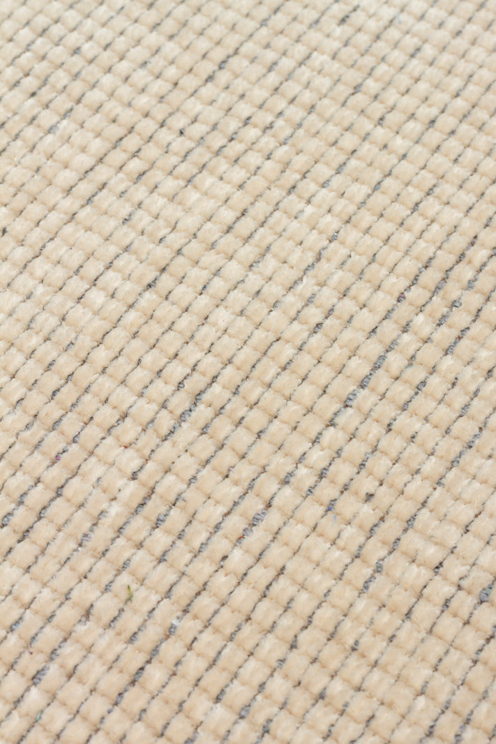 Varni Krem Sade Yüzeyli Açık Tonlu Modern Kilim – detay görünümü