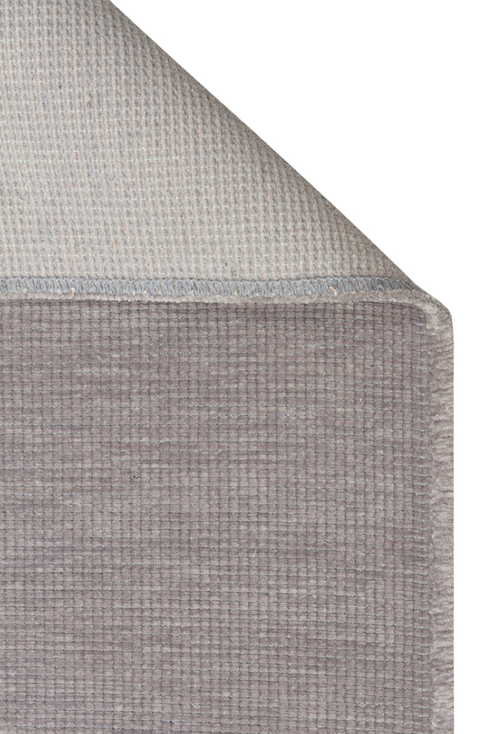 Varni Gri Sade Yüzeyli Hafif Taramalı Modern Kilim – genel görünüm