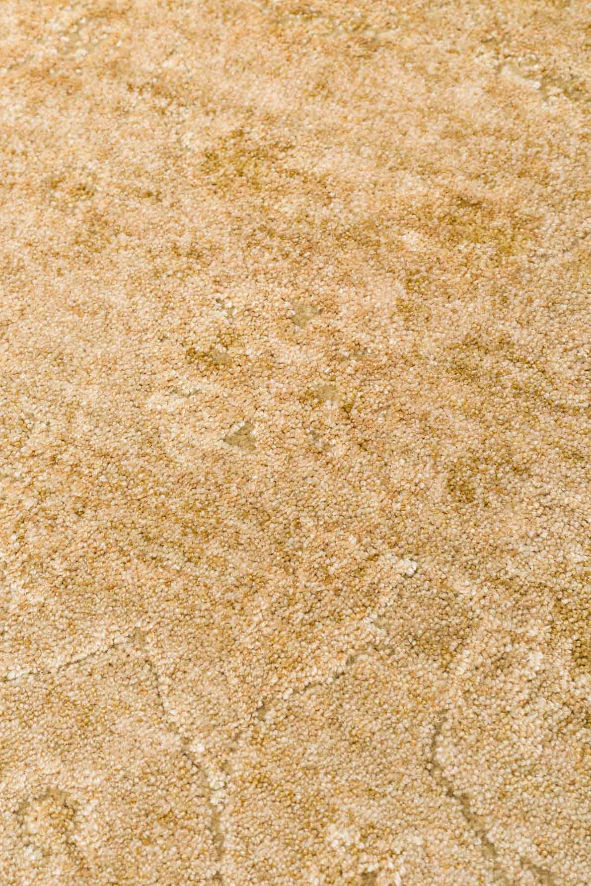 Abrum Bej Gold Soyut Desenli Modern Halı – arka yüz görünümü