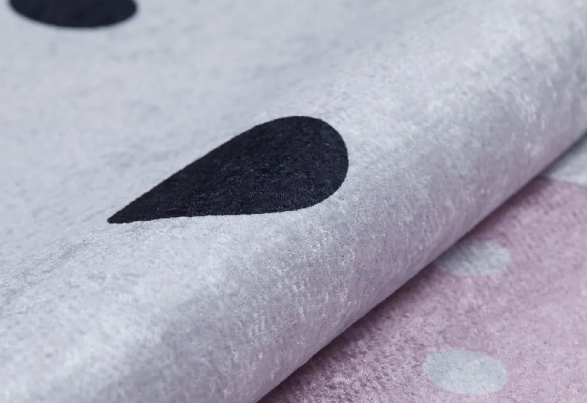 Jaen Pembe Figürlü Dijital Baskı Çocuk Odası Halısı Halınet