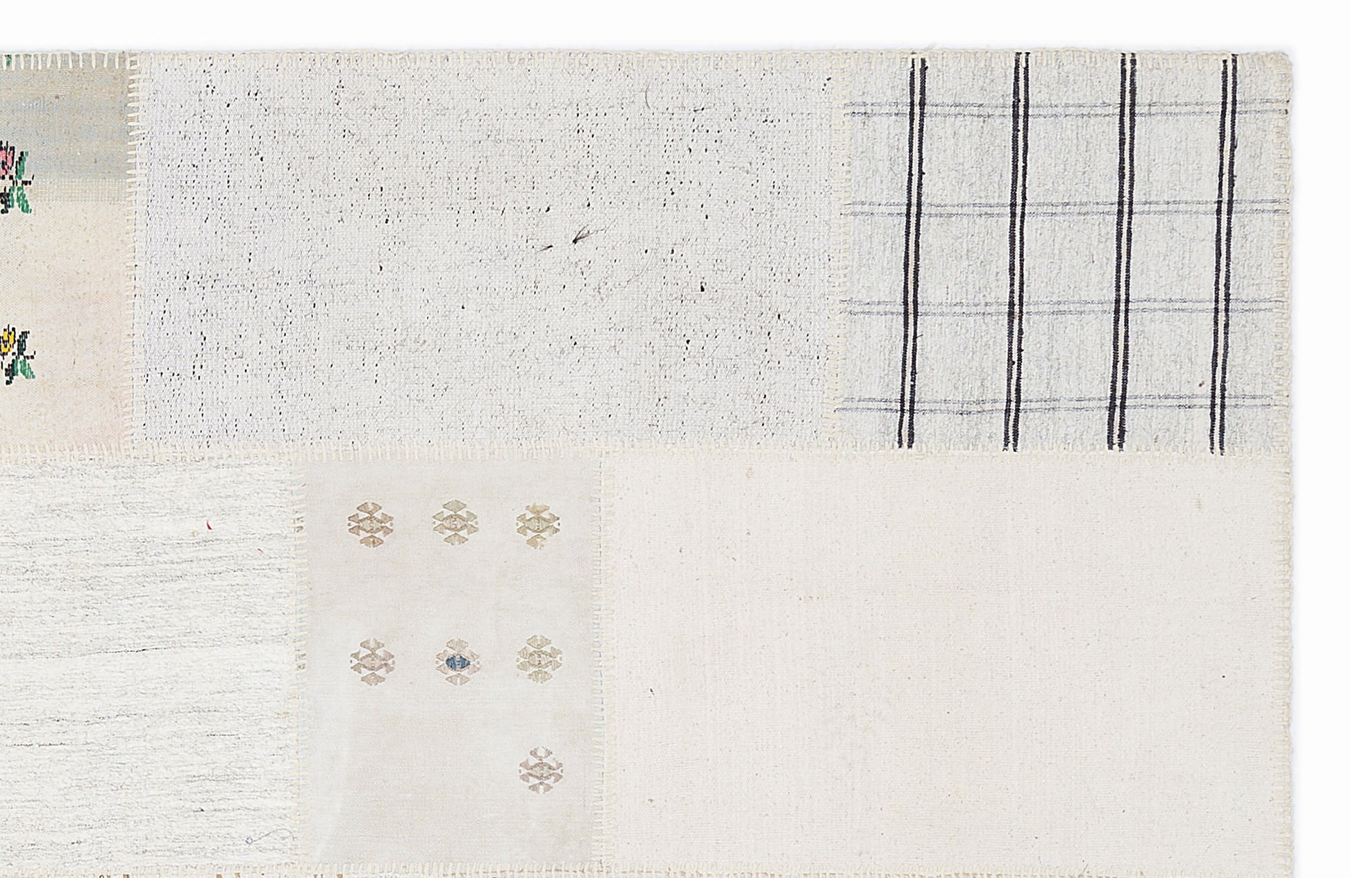 Teselya Beyaz Çizgili Yün El Dokuma Halısı 160 x 230 Apex Unique