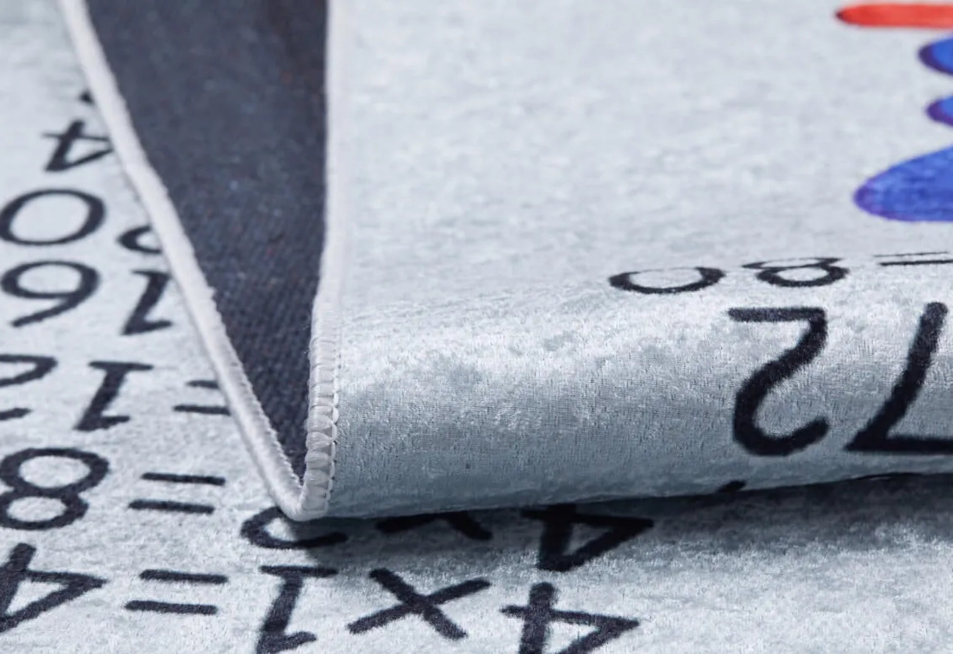 Zamora Gri Figürlü Dijital Baskı Çocuk Odası Halısı Halınet