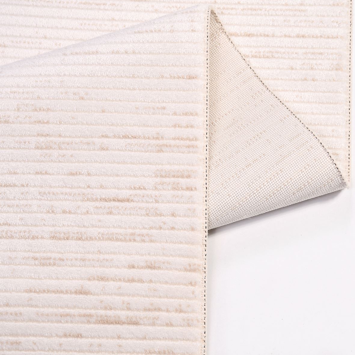 Maggie Beyaz Çizgili Akrilik Makine Halısı Crea