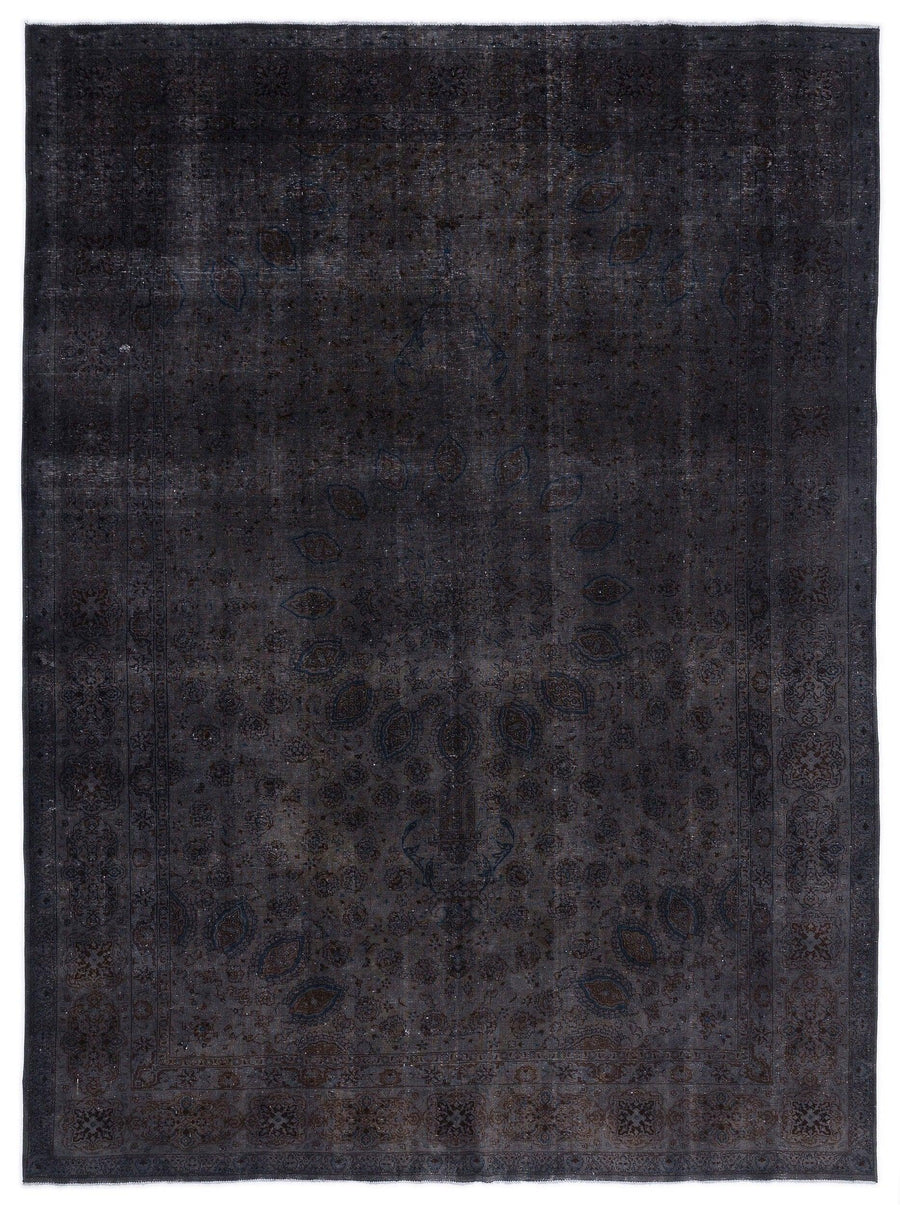 Schwarzer Orientteppich mit Medaillon handgeknüpft 293x400 cm – im Wohnzimmer