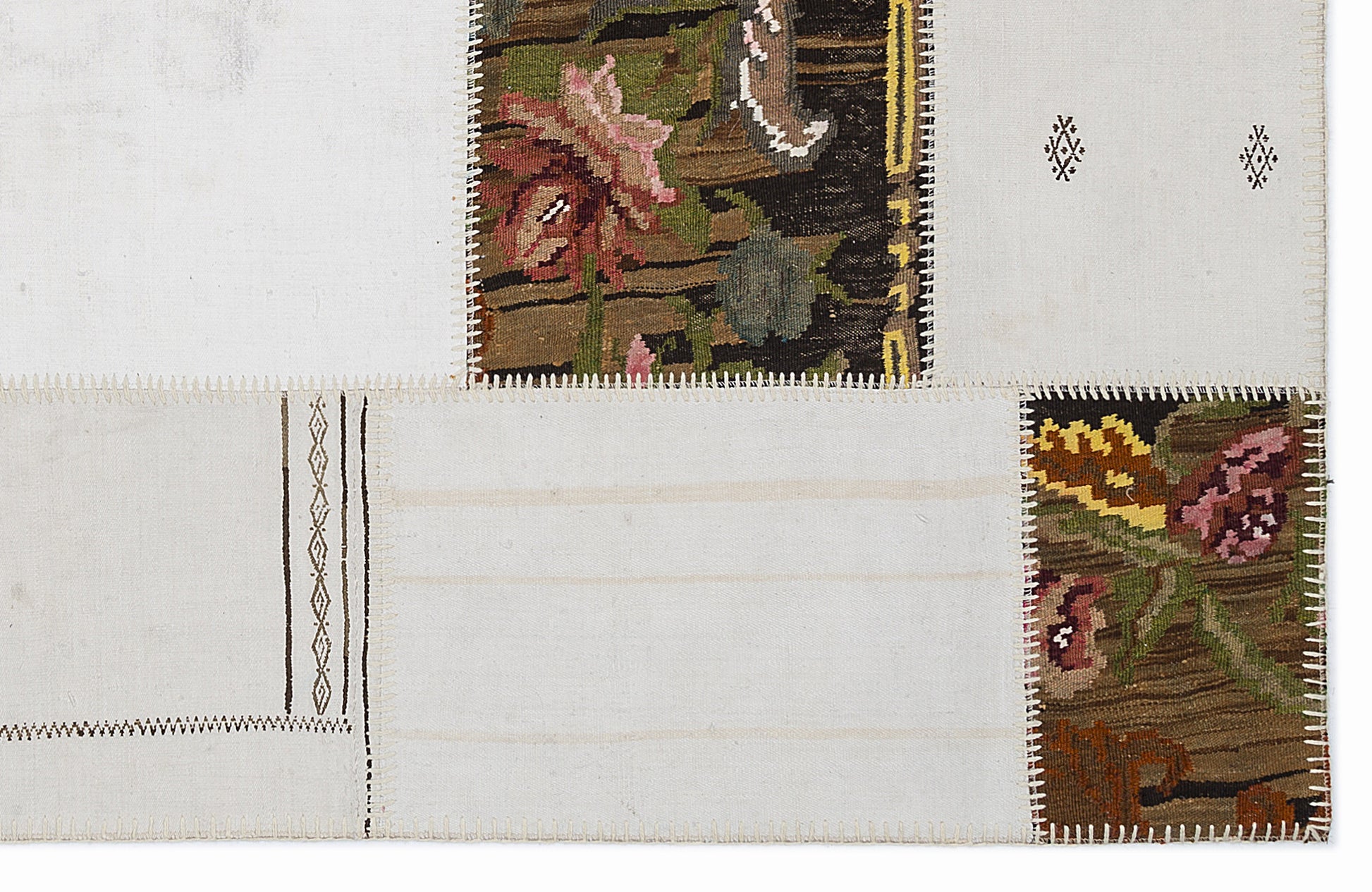 Teselya Beyaz Çiçekli Yün El Dokuma Halısı 160 x 230 Apex Unique