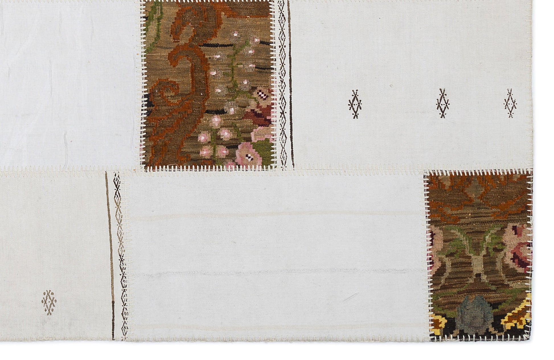 Teselya Beyaz Çiçekli Yün El Dokuma Halısı 160 x 230 Apex Unique