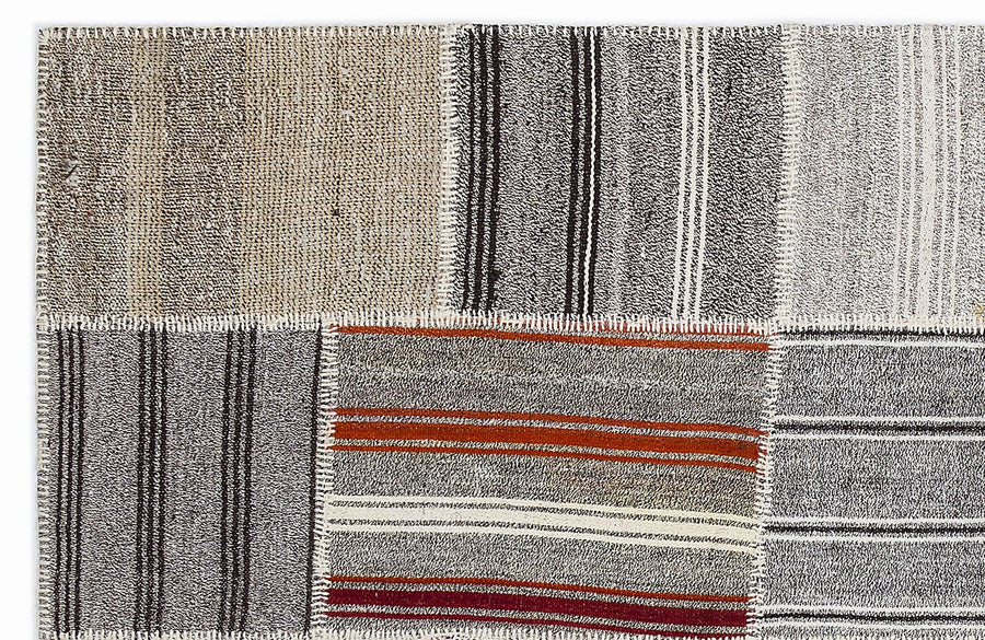 Grau-roter Kelim mit geometrischem Muster, handgewebt 160x230 cm – im Flur