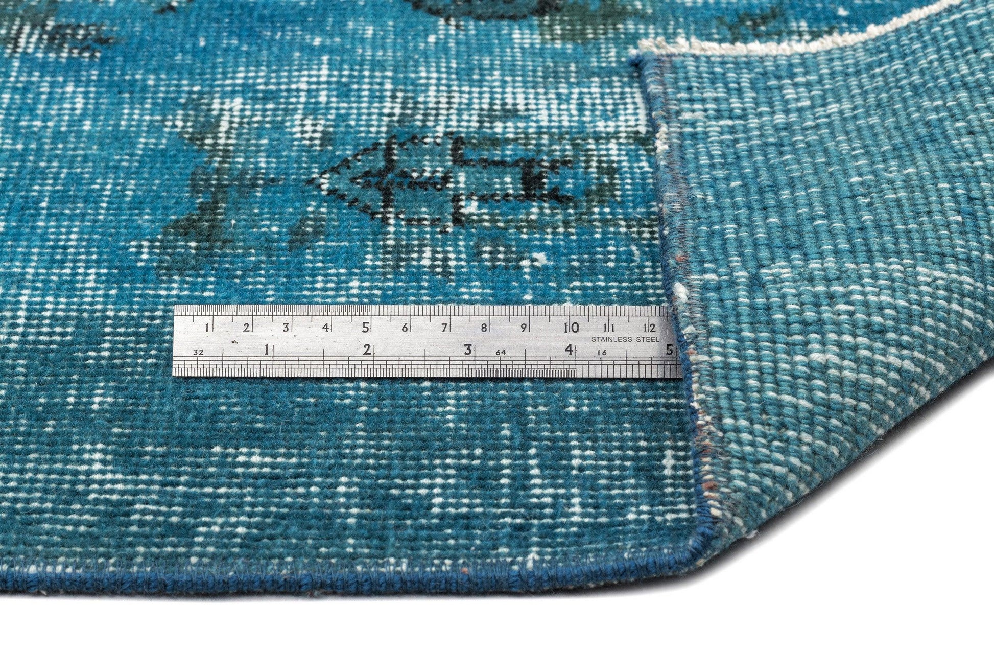 Antrasit Beyaz Eskitme Madalyonlu Yün Halı 158x238