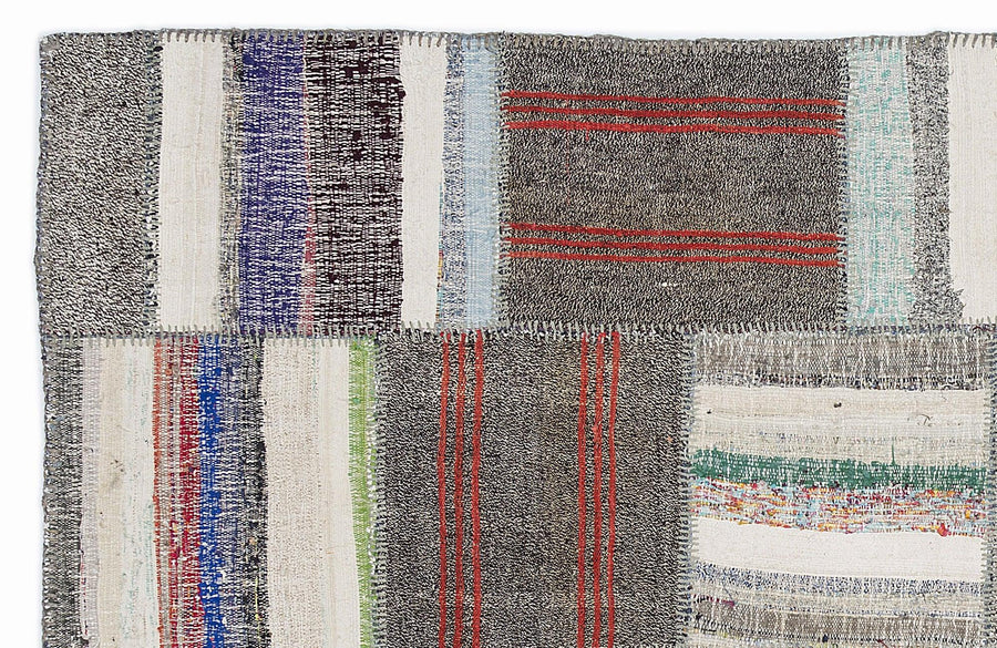 Grey & Multicolored Geometric Handwoven Wool Rug 160x230 cm (5'3" x 7'7") – in the hallway