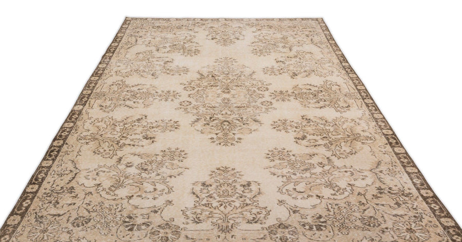 Bej Anadolu Eskitme Madalyonlu Yün Halı 191x307 - Özel Seri