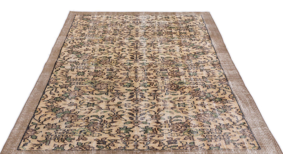 Beige Floral Hand-Knotted Turkish Rug with Raised Design 167x245 cm (5'6" x 8') – in the living room