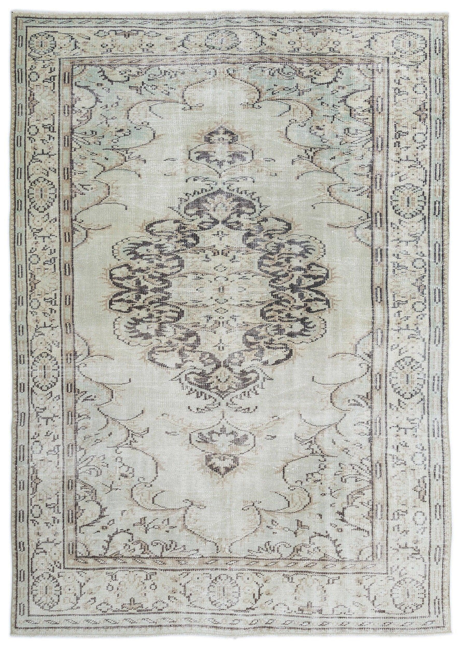 Cream & Grey Medallion Vintage Turkish Rug 183x263 cm (6' x 8'8") – in the living room