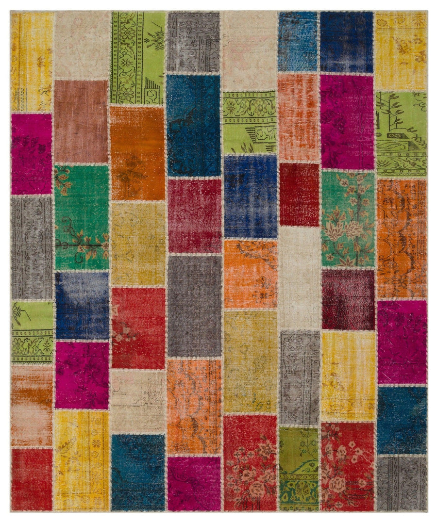 Großer bunter Wollteppich mit geometrischem Muster 306x366 cm – im Wohnzimmer