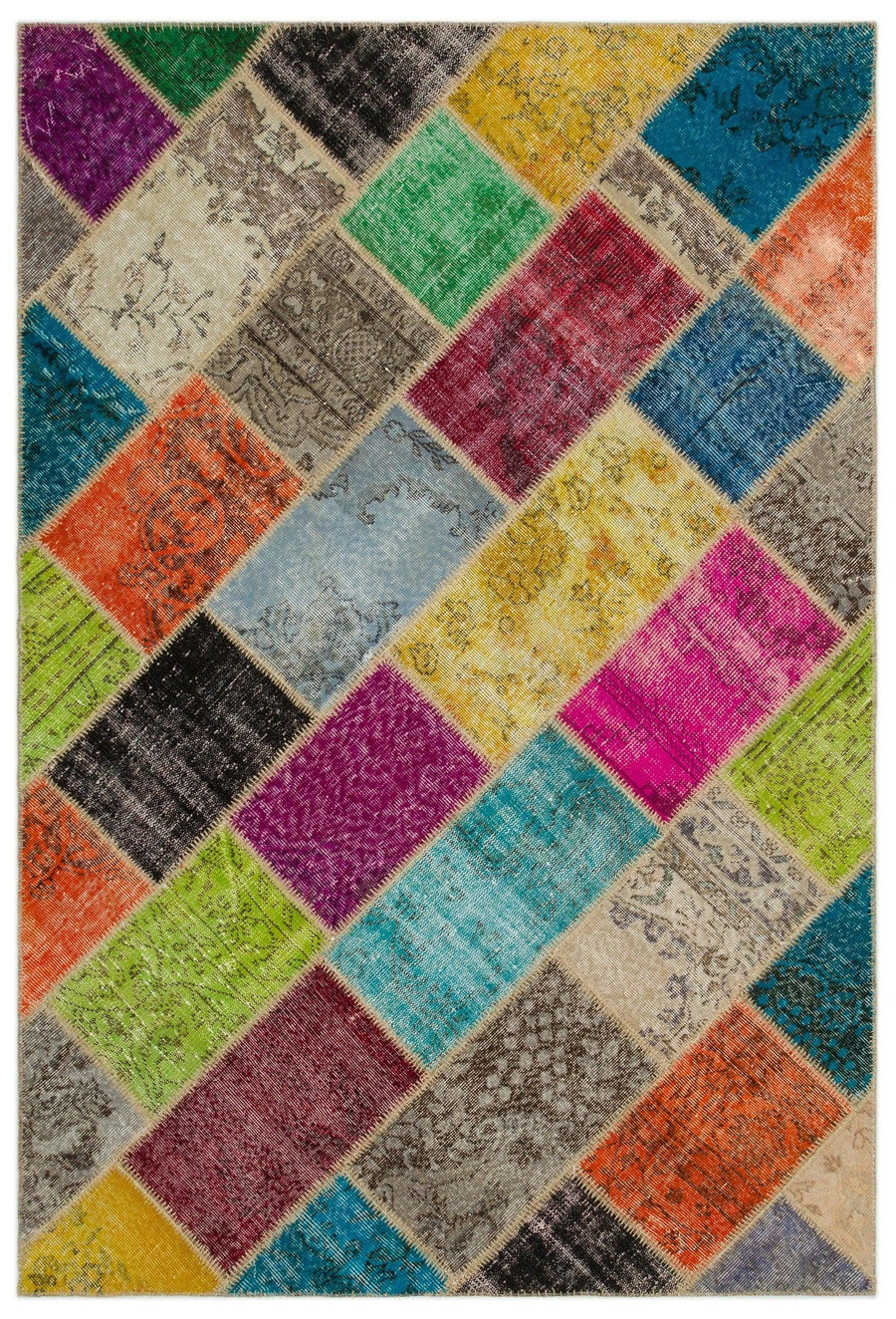 Colorful Geometric Hand-Knotted Wool Area Rug 160x230 cm (5'3" x 7'7") – in the hallway