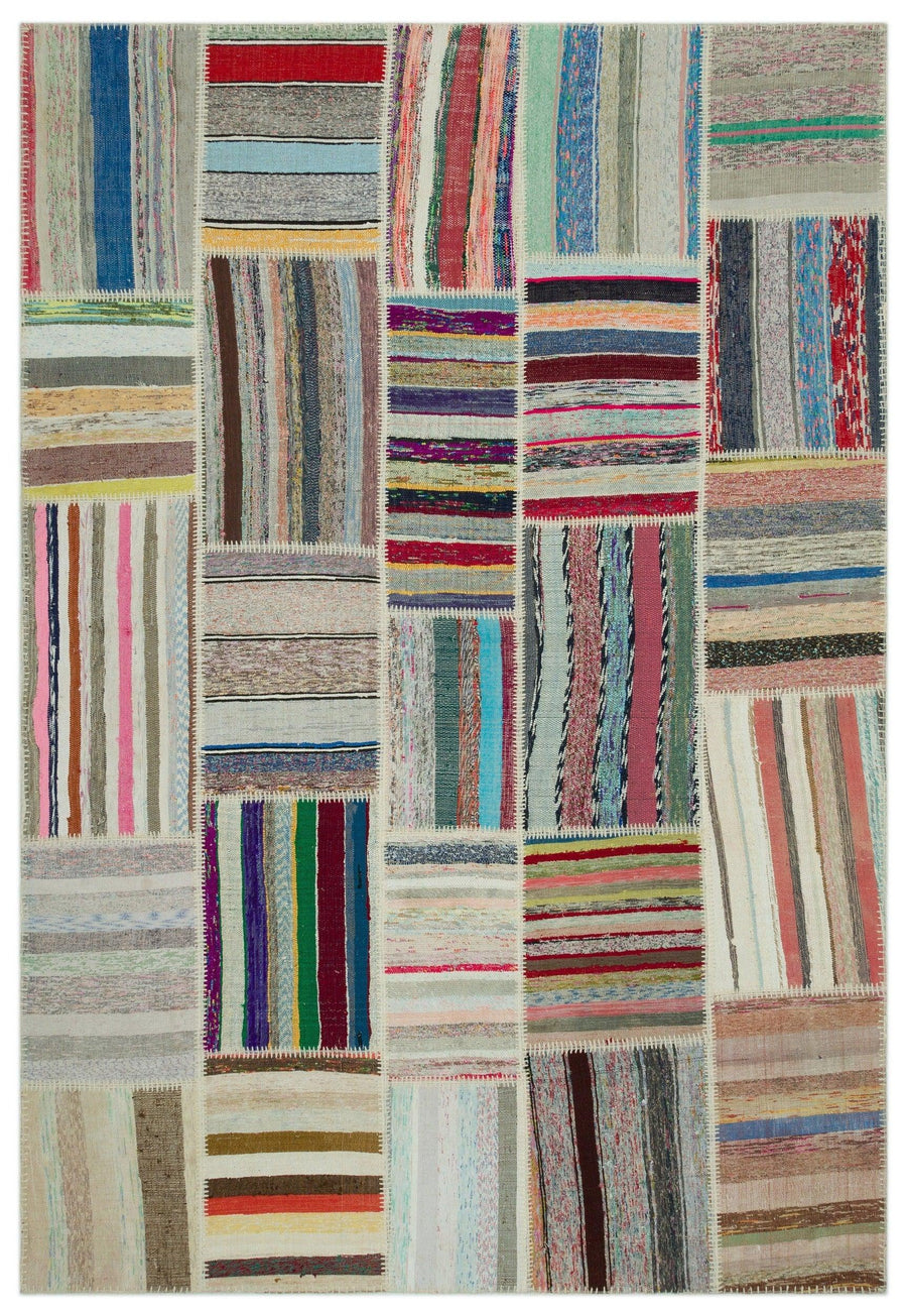 Multicolor Geometric Handwoven Kilim Rug 190x278 cm (6'3" x 9'1") – in the hallway