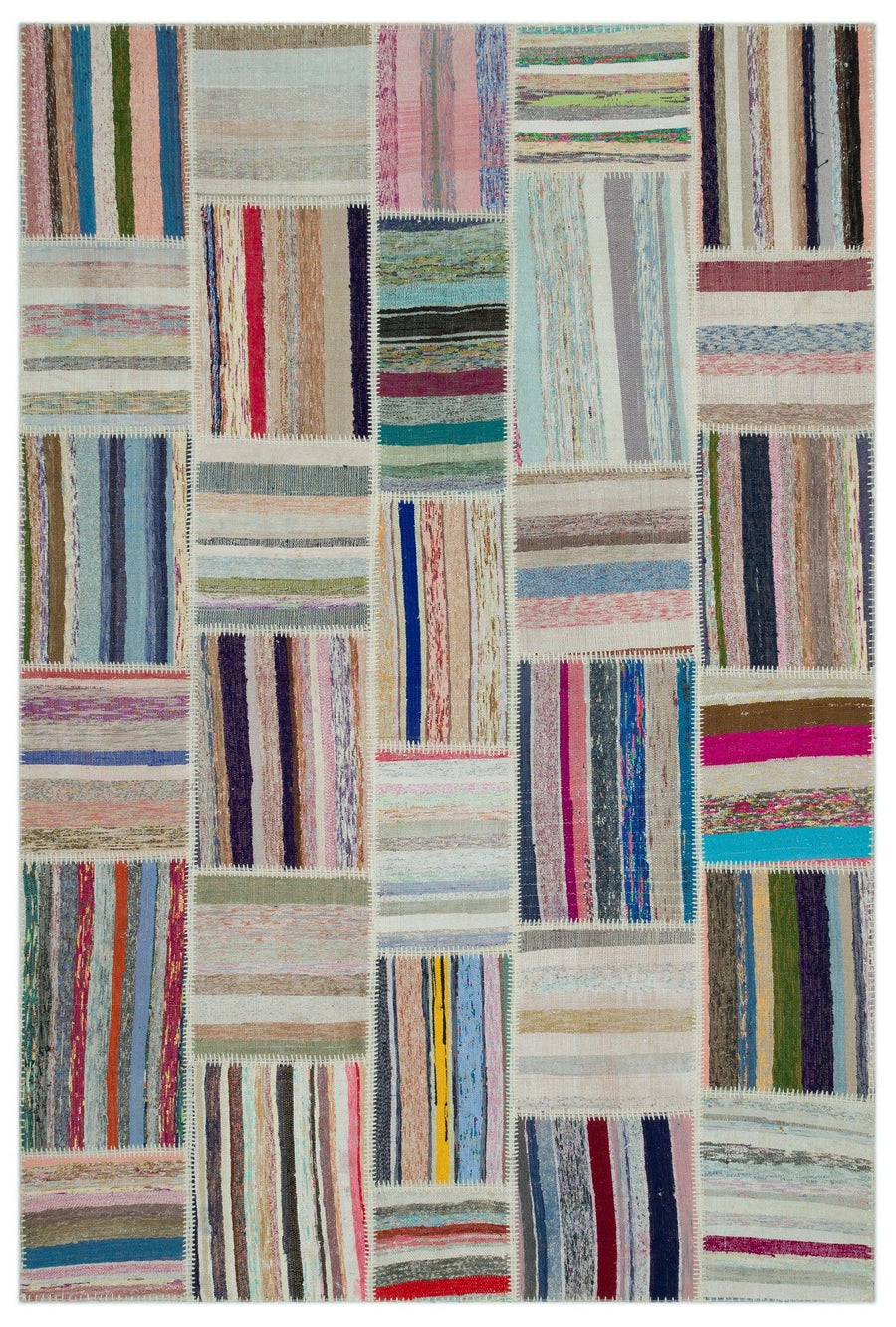 Mehrfarbiger handgewebter Kelim Teppich 188x278 cm mit rauer Textur – im Flur