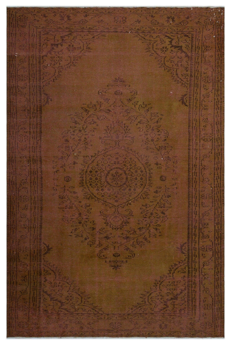Brown & Beige Medallion Turkish Area Rug 173x265 cm (5'8" x 8'8") – in the hallway