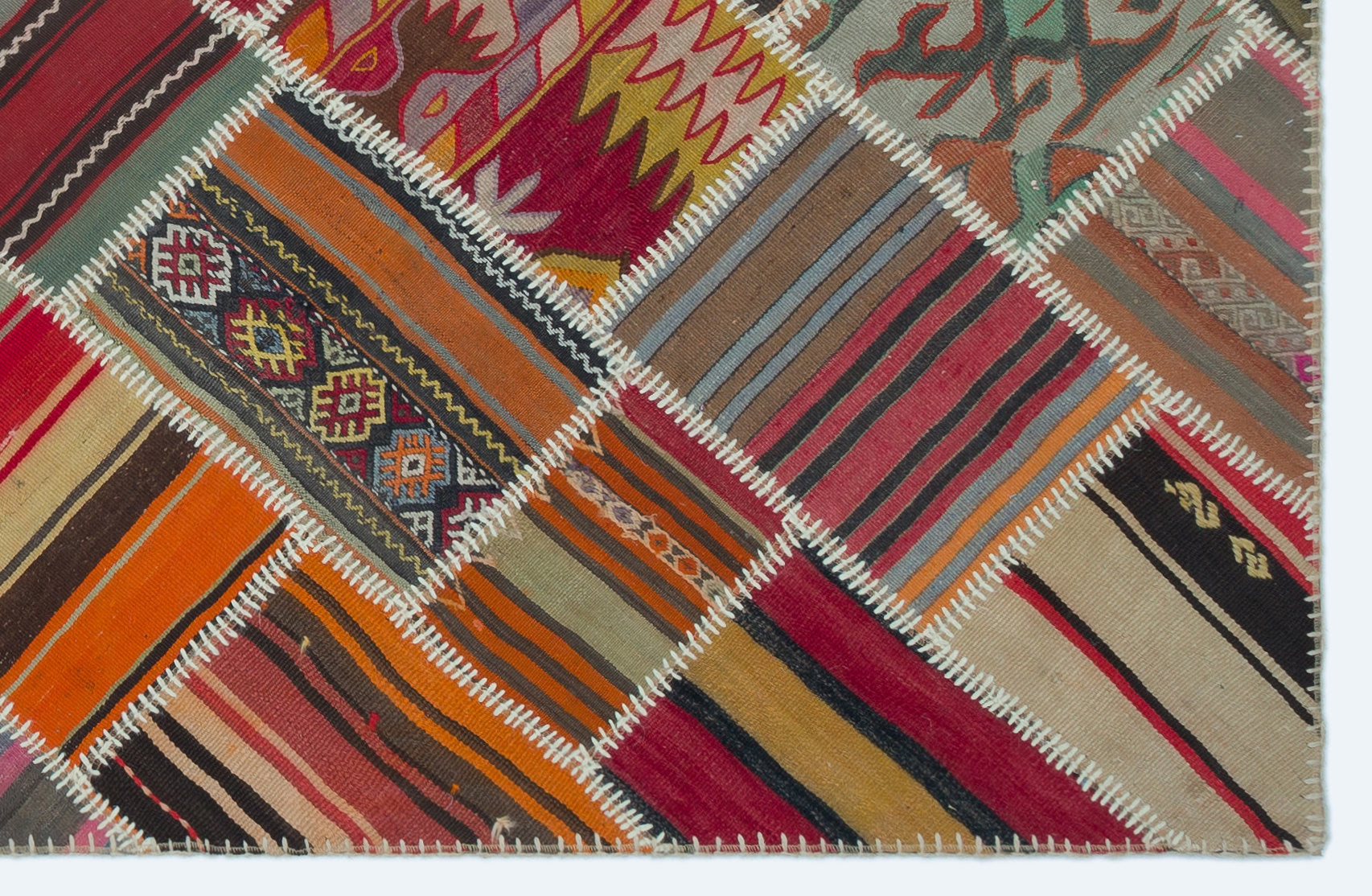 Teselya Kırmızı Eskitme Yün El Dokuma Halısı 153 x 236 Apex Unique