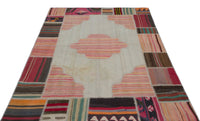 Cream & Pink Geometric Wool Kilim Rug 160x226 cm (5'3" x 7'5")