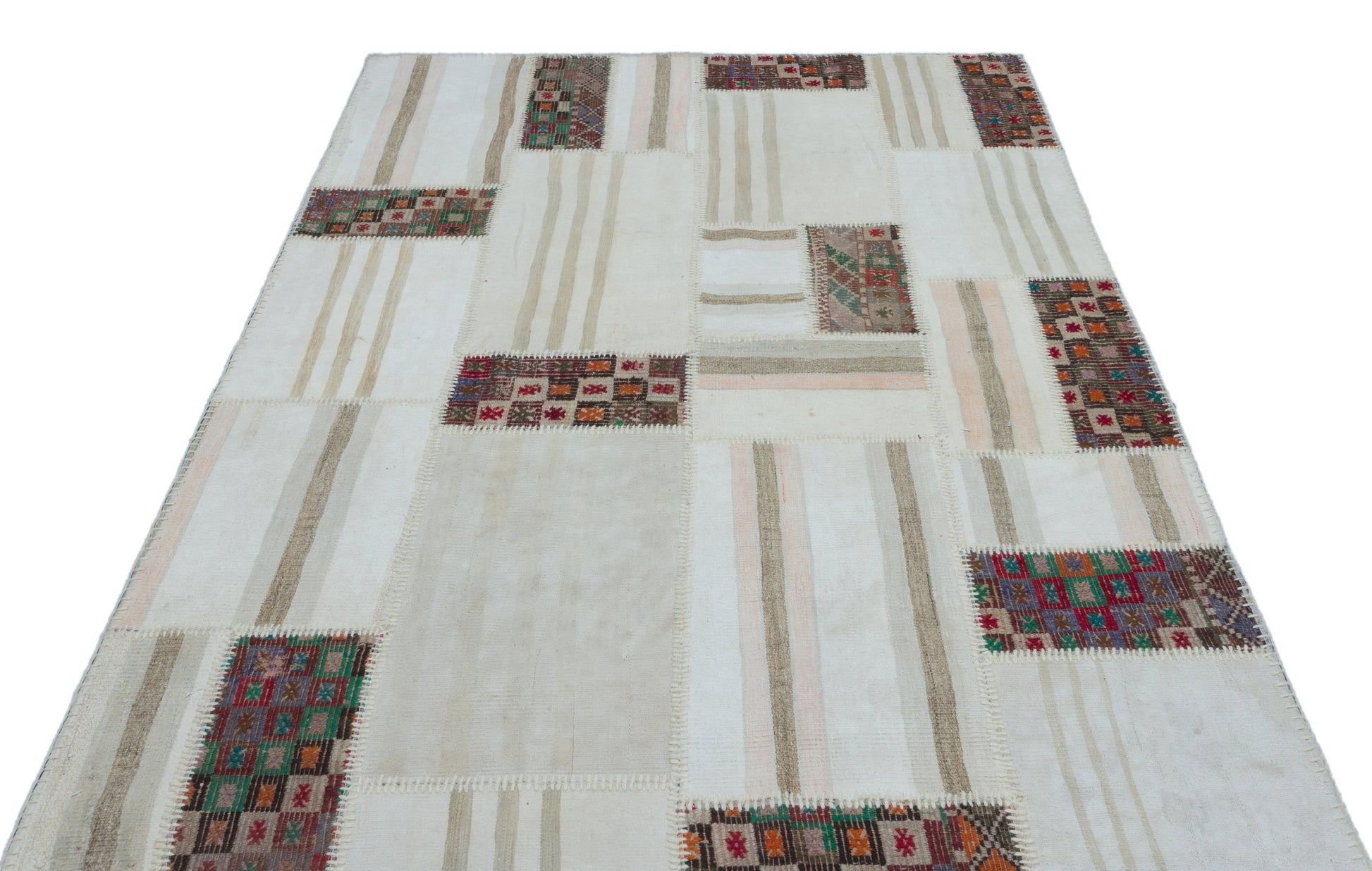 Teselya Bej Patchwork Yün El Dokuma Halısı 160 x 235 Apex Unique