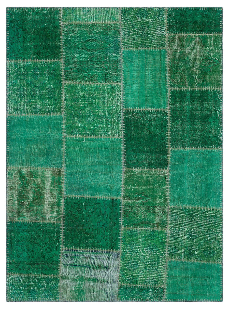 Green Geometric Patchwork Hand-Knotted Wool Rug 160x221 cm (5'3" x 7'3") – in the living room