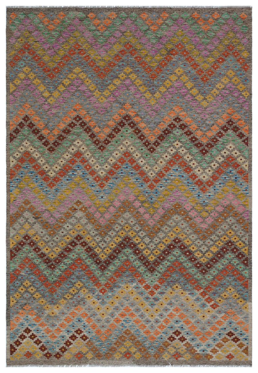 Grauer handgewebter Kelim Teppich mit geometrischem Muster 175x254 cm – im Flur