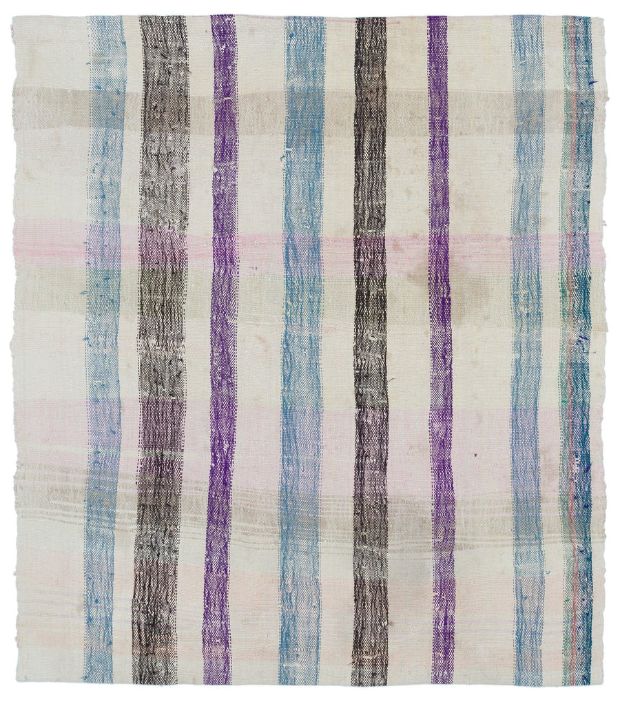 Beyaz El Dokuma Halı Çizgili Mor Detaylı Kök Boyalı 169x192 cm 31907 – Koridor kullanımı
