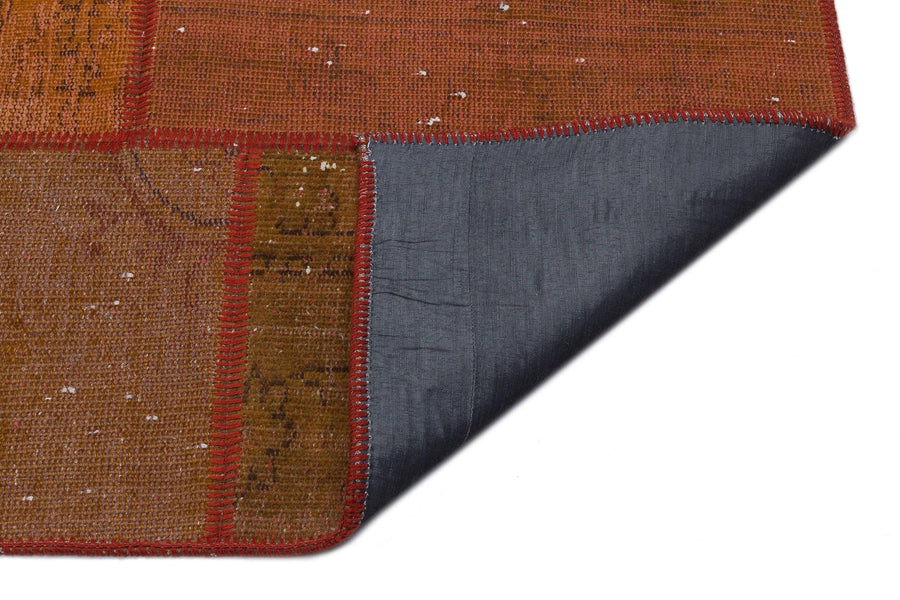Geometric Brown & Orange Flatweave Kilim Rug 160x230 cm (5'3" x 7'7") – in the living room