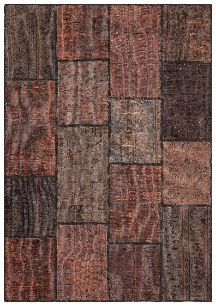 Bohemian Brown and Red Patchwork Rug 162x233 cm (5'4" x 7'8") – in the living room
