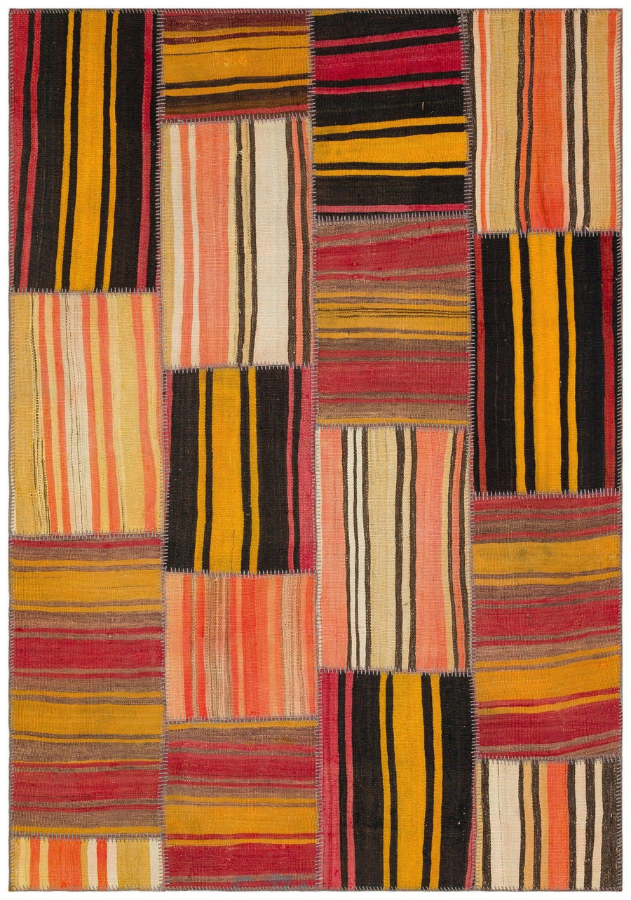 Multi-Color Bohemian Geometric Wool Kilim Rug 159x231 cm (5'3" x 7'7") – in the hallway