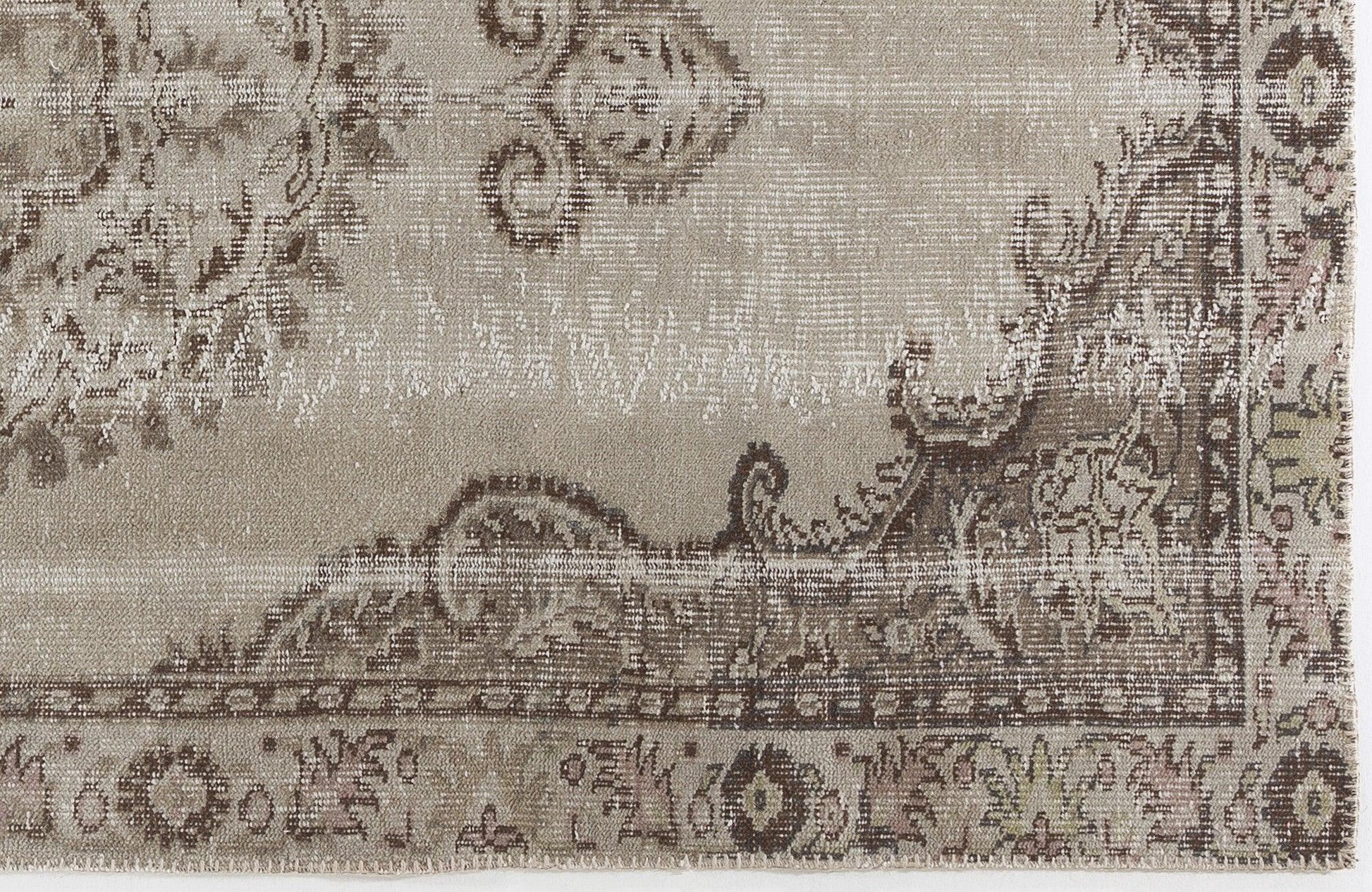 Bej Anadolu Eskitme Madalyonlu Yün Halı 145x270 - Özel Seri