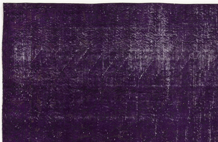 Solid Purple Hand-Knotted Wool Rug with Distressed Effect 126x208 cm – in the living room