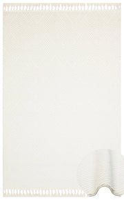 Paola Beyaz Geometrik Etnik Desenlere Sahip Hav Toz Vermez Yumuşak Dokulu Modern Halı Eko