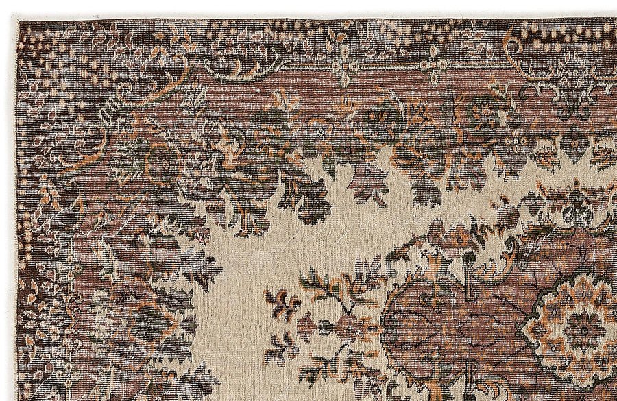 Beige & Brown Medallion Turkish Rug 145x279 cm (4'9" x 9'2") – in the living room
