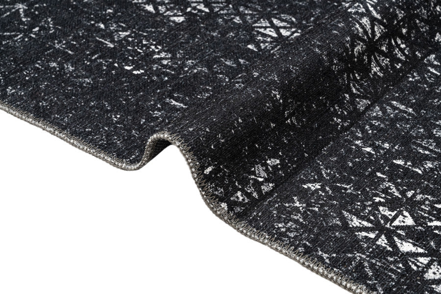 Beltinci Siyah Geometrik Pamuk ve Şönil Dijital Baskı Halı Pia Monte