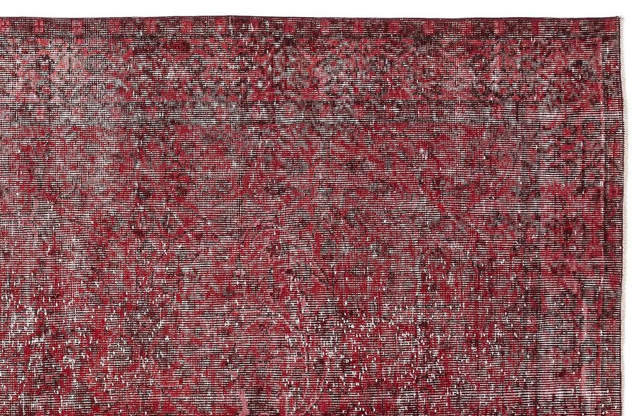 Red and Grey Abstract Hand-Knotted Wool Rug 171x291 cm (5'7" x 9'7") – in the living room