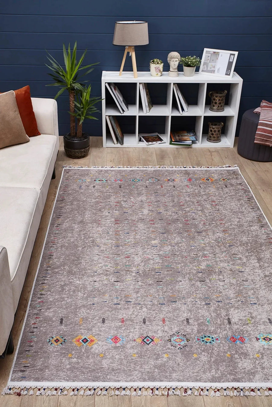 Bej Krem Klasik Minimalist Desenli Halı - Yıkanabilir - Kaymaz Taban - Pati Dostu